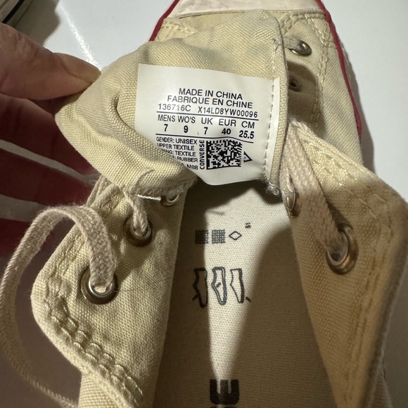 Distressed Converse - Picture 2 of 3